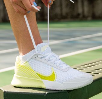 Women's Nike Tennis Shoes
