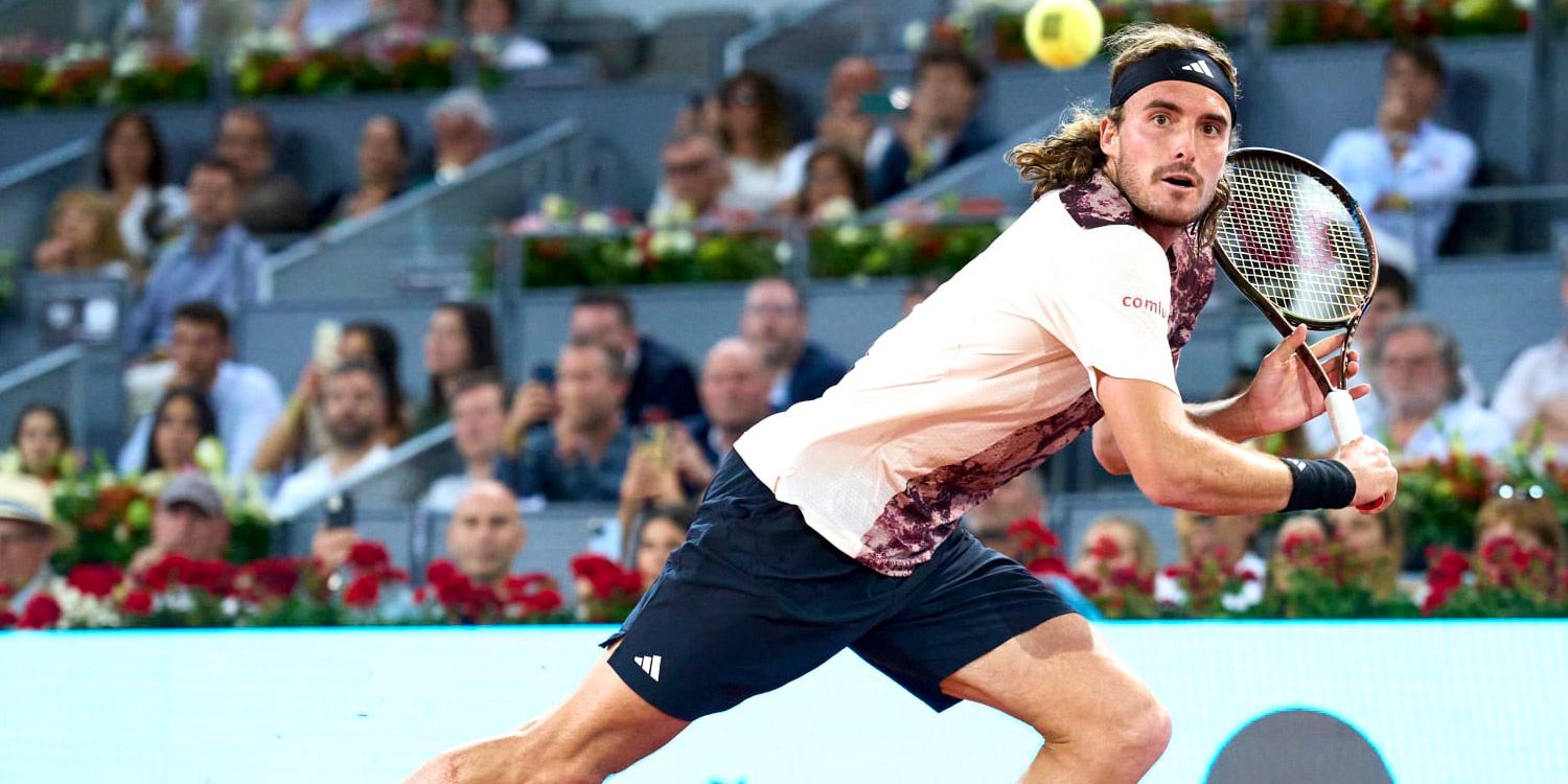 Stefanos Tsitsipas hero