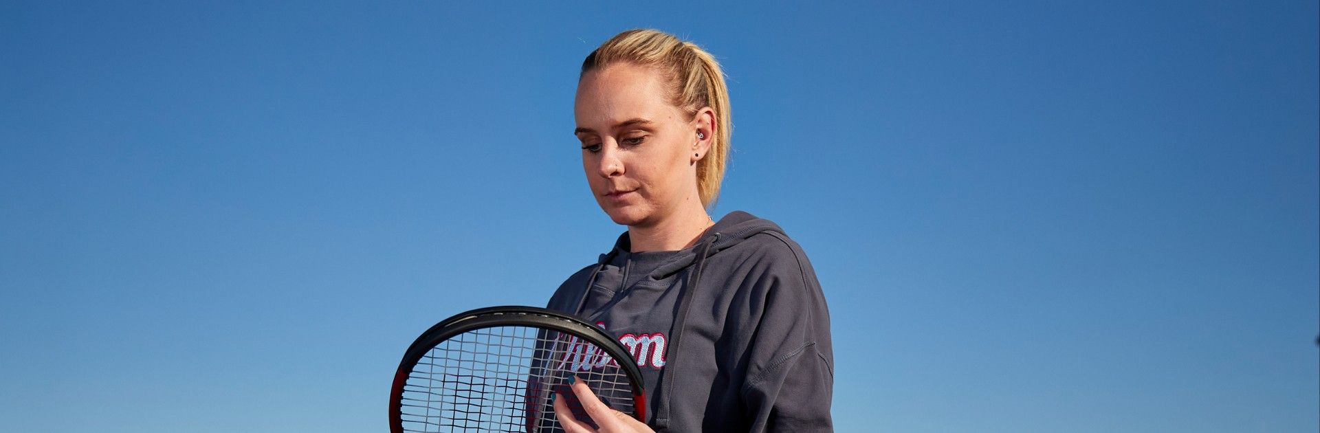 Tennis restring